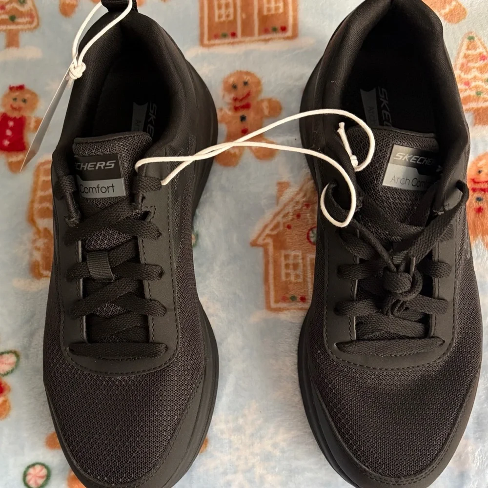 ❤️Skechers Men's Black Athletic Slip-On Lace Trainer NWT
Arch Comfort Size 8 - Picture 2 of 7